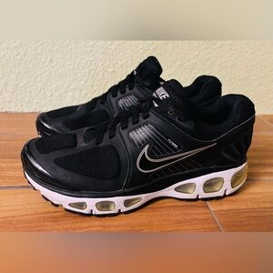 NWOB Air Max Tailwind  Black & White Tennis Shoes Sneakers Size: 8.5